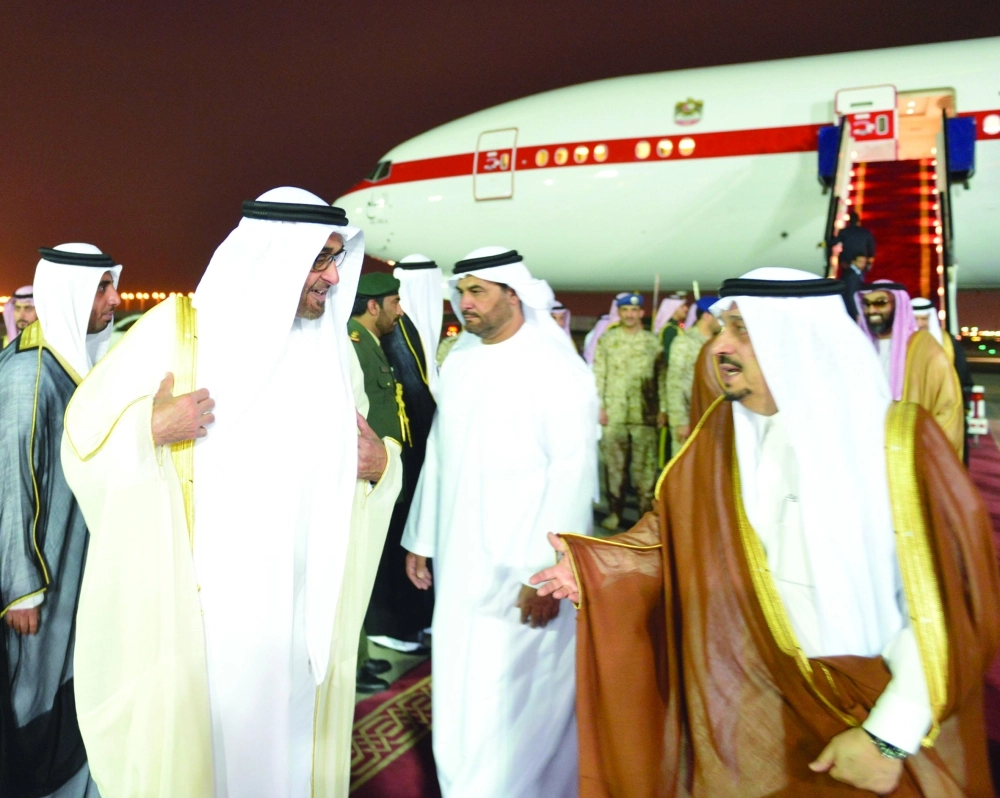 ولي عهد أبوظبي الشيخ محمد بن زايد لدى وصوله الرياض (واس)