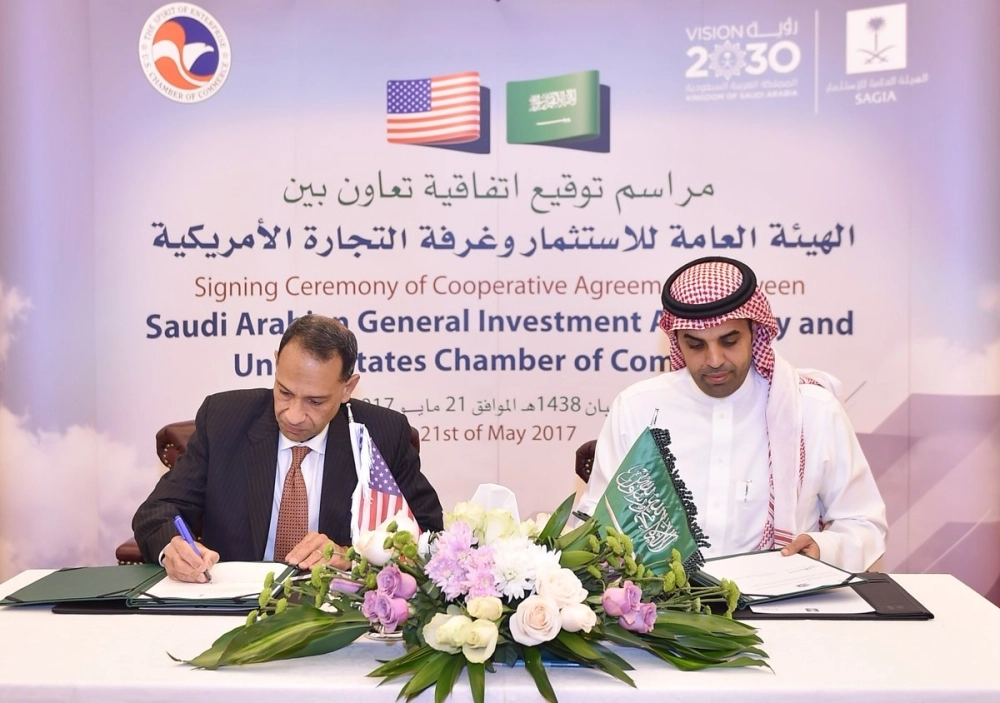 أثناء توقيع الاتفاقية (مكة)