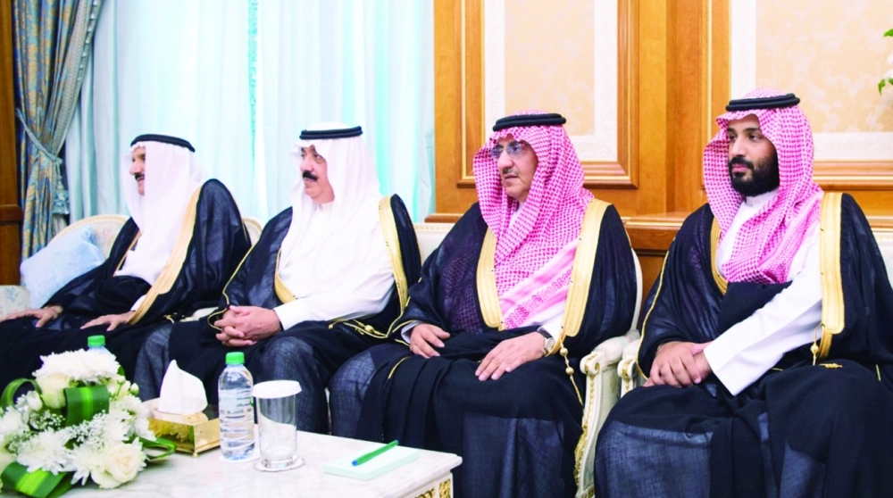 الأمراء منصور بن متعب ومتعب بن عبدالله ومحمد بن نايف ومحمد بن سلمان خلال الاستقبال  