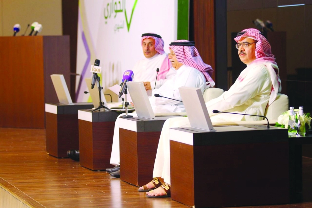 المعلمي خلال الحوار الشهري لمركز الحوار الوطني وملتقى إعلاميون (مكة)