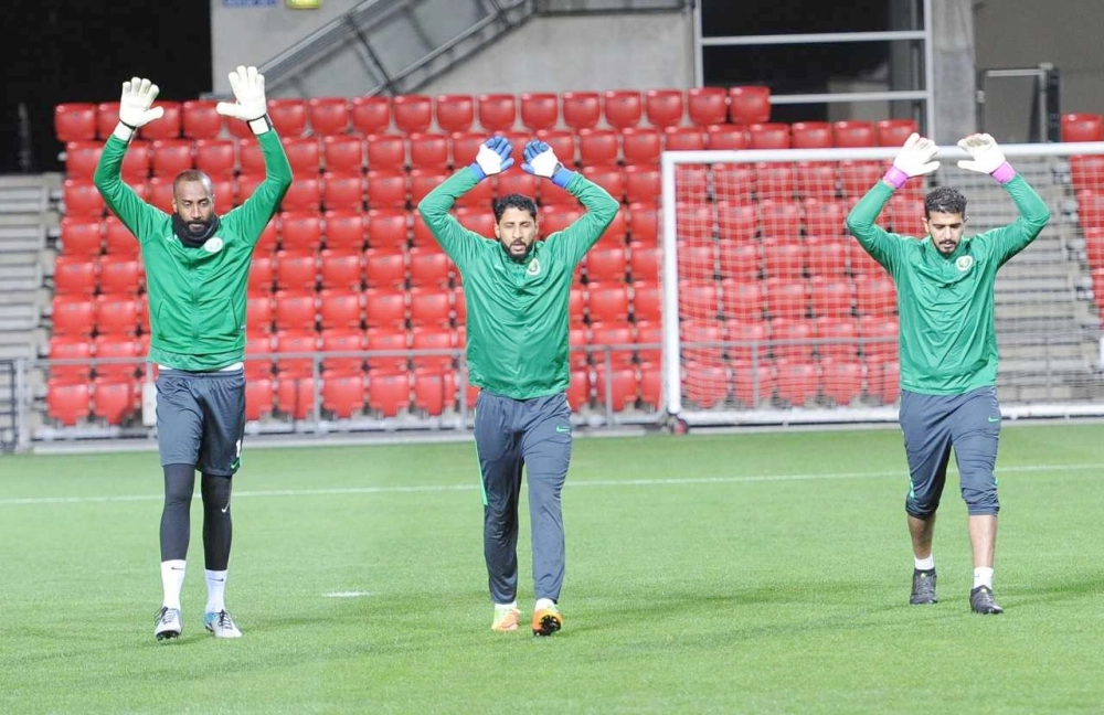  تدريبات حراس الأخضر أمس في أديلايد (مكة)