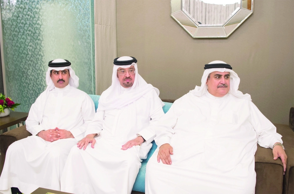 وزير الخارجية البحريني والشيوخ حضور الجلسة 