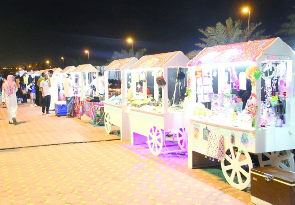 من عربات فوانيس ممشى الهجرة بالمدينة المنورة ( محمد عبداللطيف)