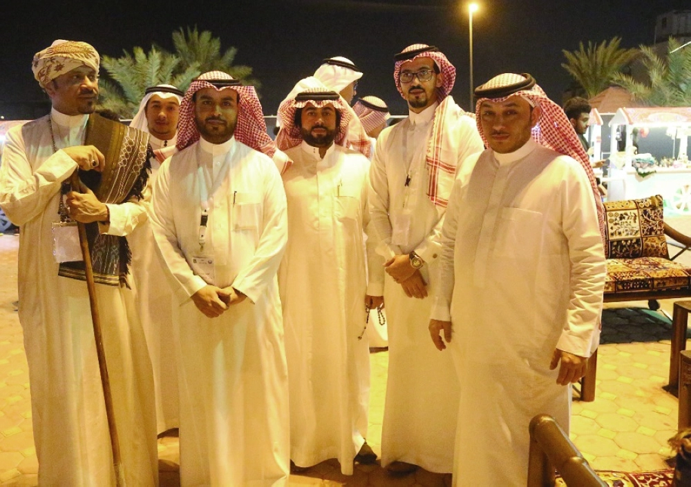 أعضاء الجهات المشرفة على الفعاليات ( محمد عبداللطيف)