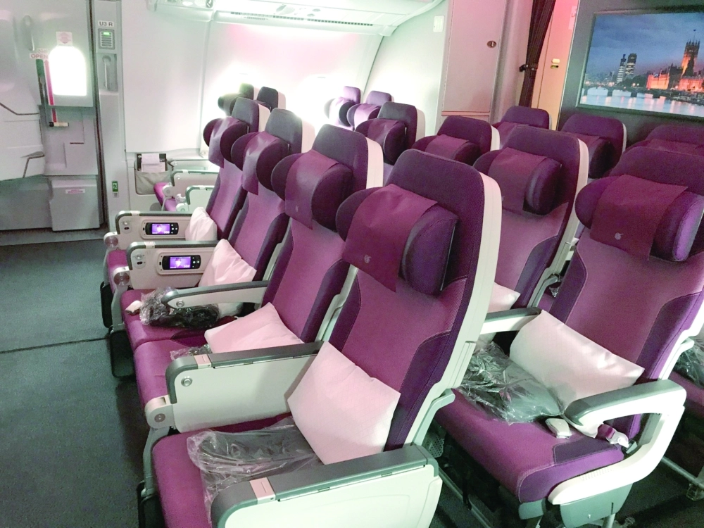 من داخل الطائرة