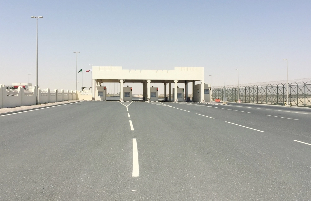 منفذ أبوسمرة مهجور وخال (رويترز)