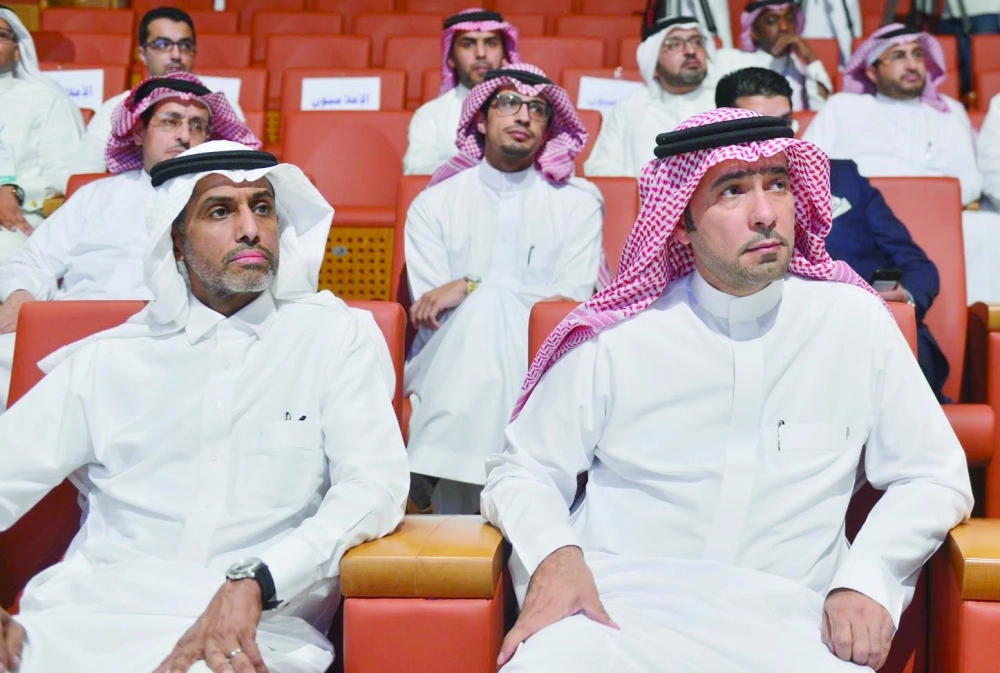 وزير الاسكان أثناء حضور المؤتمر (مكة)