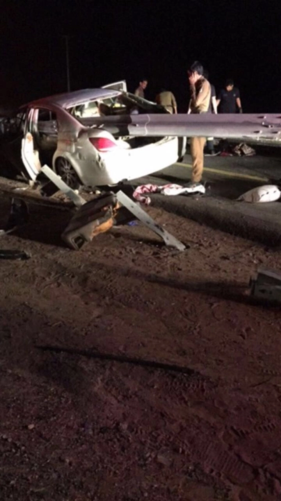 مركبة الزوجين بعد اختراق الحاجز لها    (مكة)