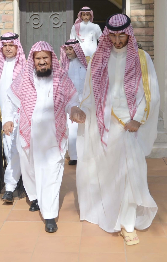 نائب أمير مكة يزور العلماء والمشايخ