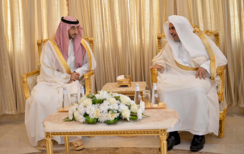 نائب أمير مكة يزور العلماء والمشايخ