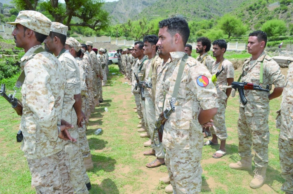 تدريبات عسكرية للجيش اليمني الوطني في تعز                                                                                                   (سبأ نت)