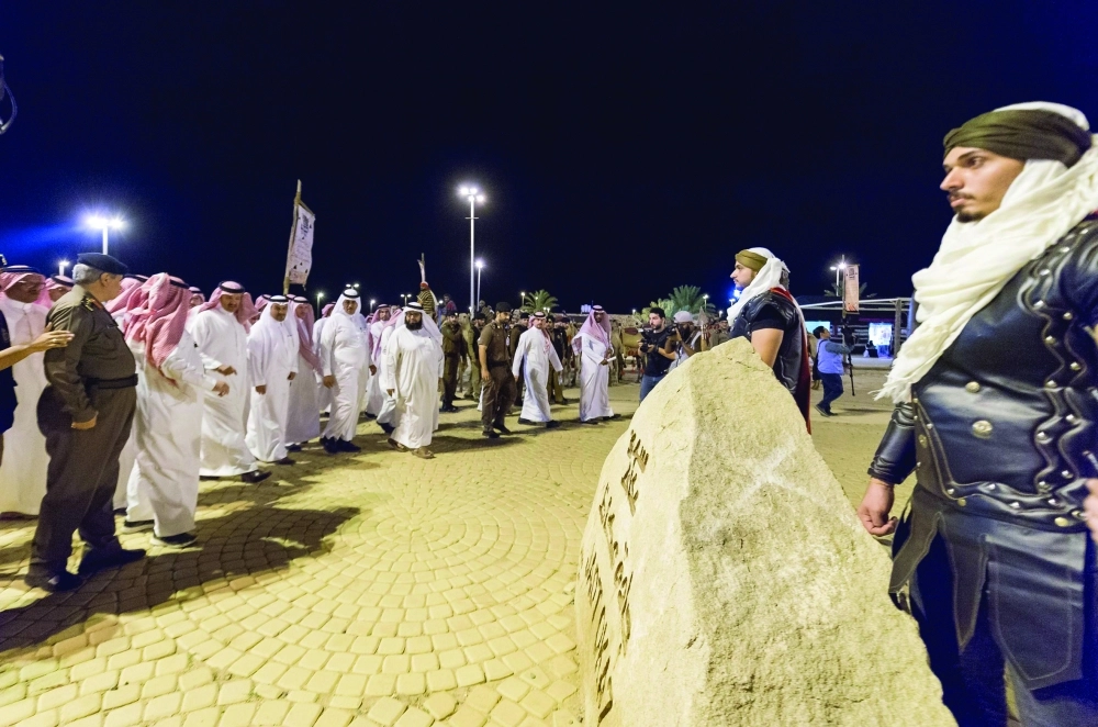 سلطان بن سلمان خلال الجولة (واس)