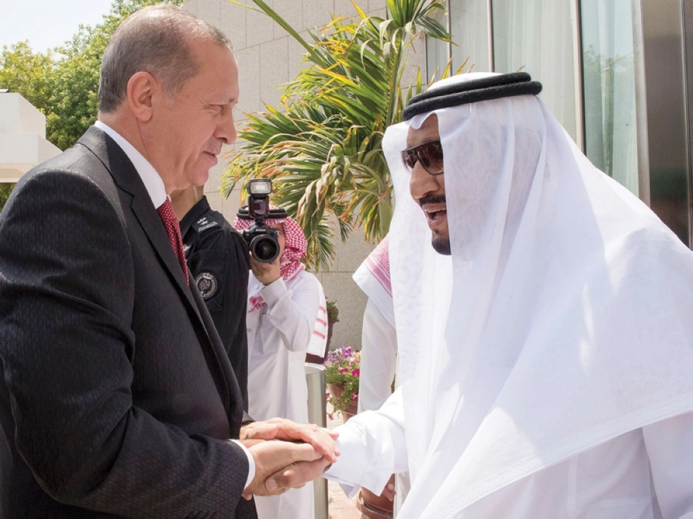 الملك سلمان مستقبلا رجب طيب إردوغان بجدة 