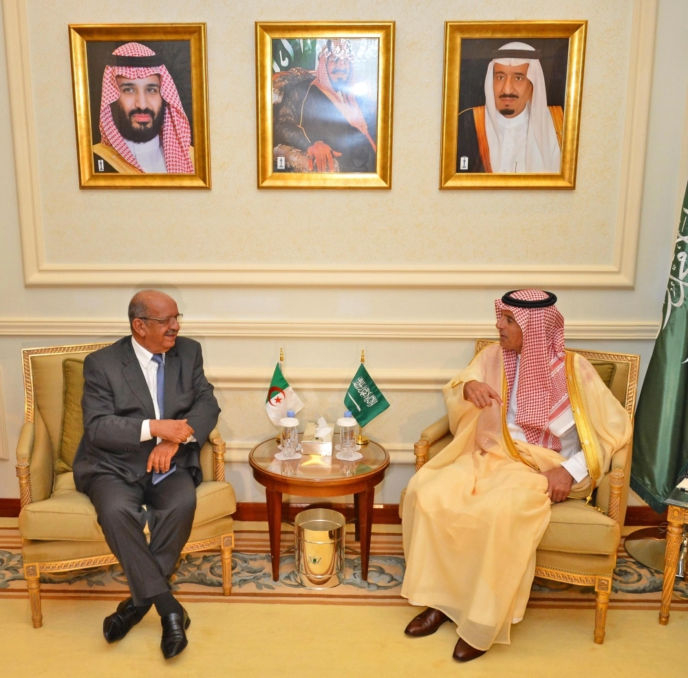 __Mon12___1125____930322-1501449671