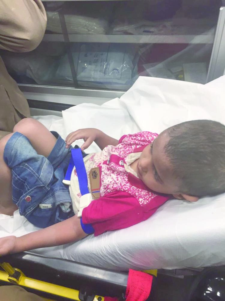 الطفل لحظة العثور عليه                                        (مكة)