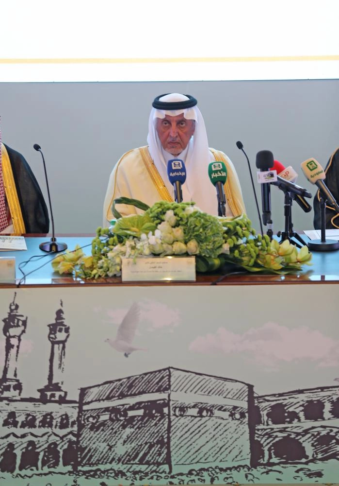 خالد الفيصل خلال تدشين الحملة (ياسر بخش)