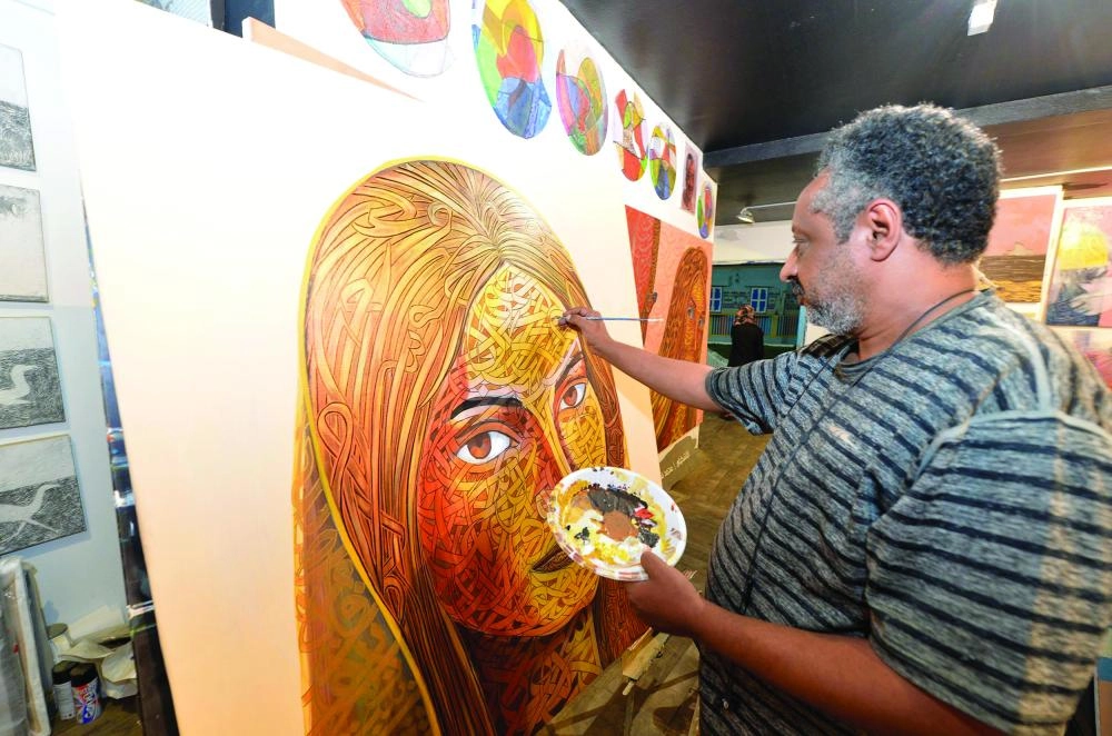 






فنان تشكيلي في قرية المفتاحة