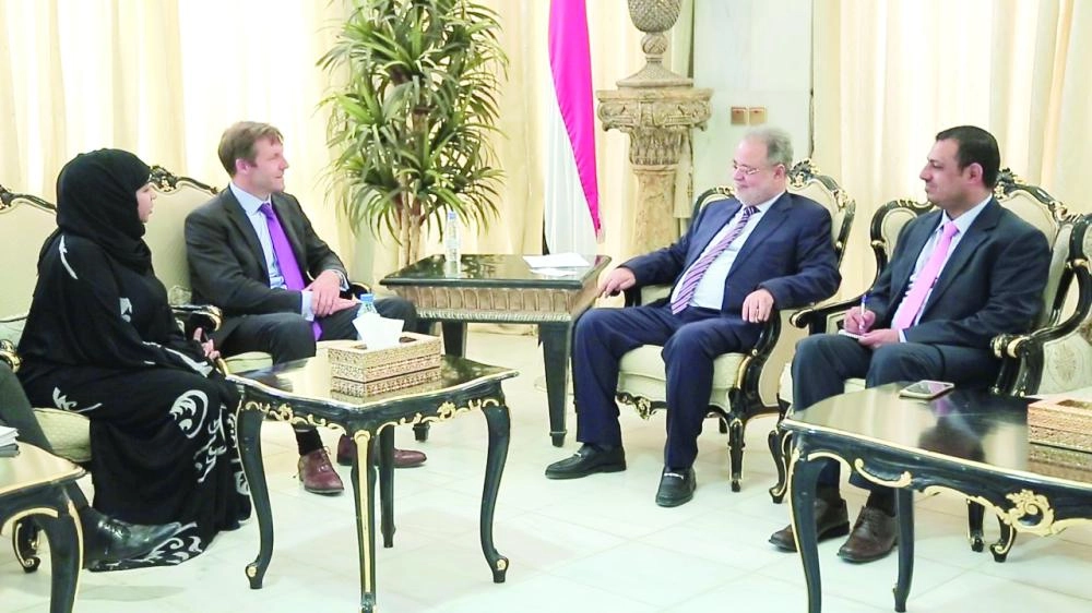 






المخلافي مستقبلا رئيسة بعثة الاتحاد الأوروبي لدى ‏اليمن                                                                                          (سبأ نت)