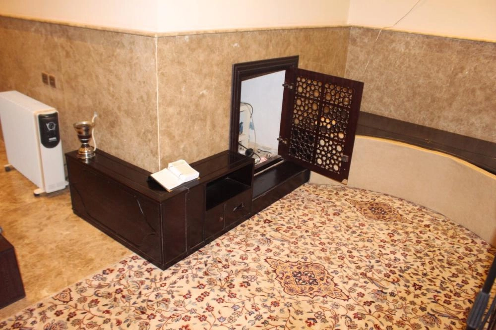 آثار السرقة بأحد المساجد                                               (مكة)        