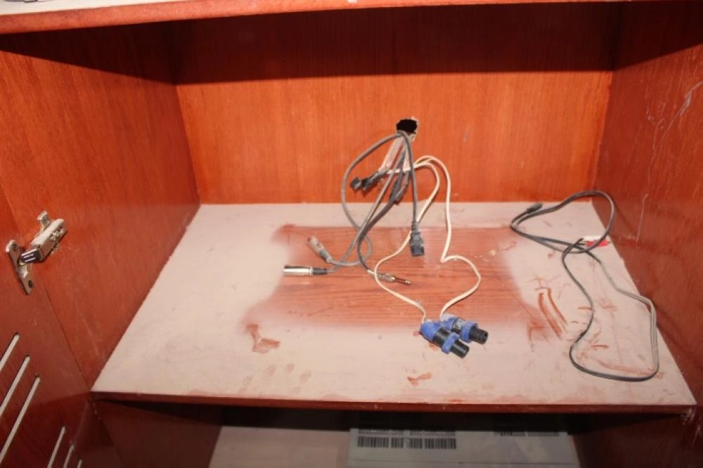 آثار السرقة بأحد المساجد                                              (مكة)