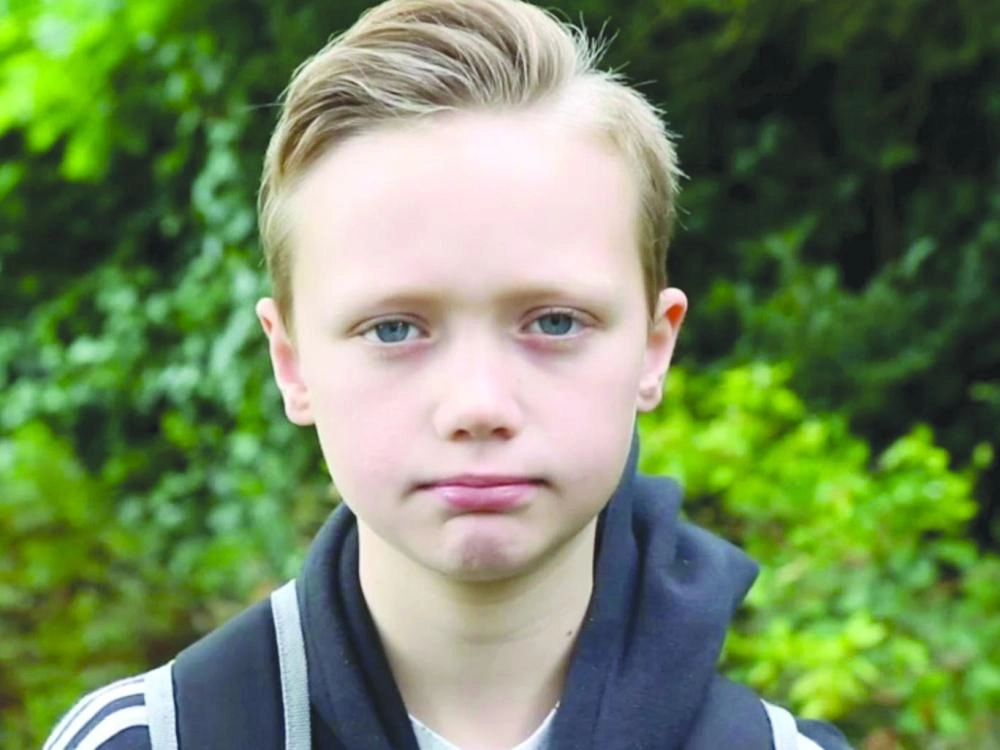 






تشارلي إدواردز                 (التلجراف)