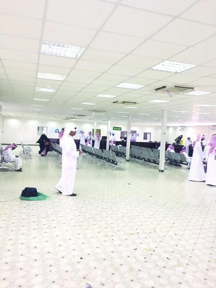 






قطريون داخل الصالة المخصصة للاستقبال                                                                    (مكة)