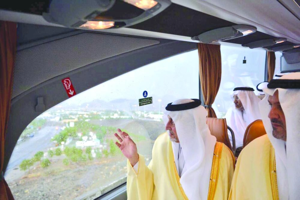 خالد الفيصل خلال جولته التفقدية (مكة)