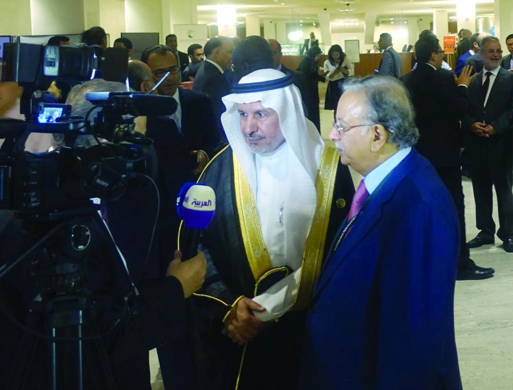 الربيعة مفتتحا معرض إنسانية بلا حدود بنيويورك (واس)