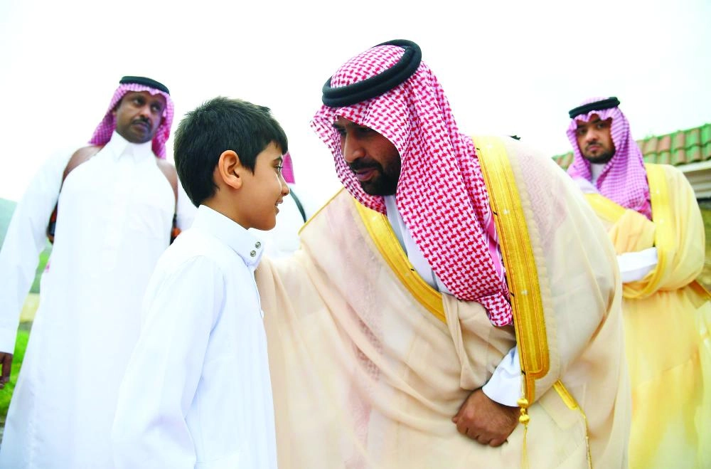 محمد بن عبدالعزيز مواسيا أهل الشهيد (واس)