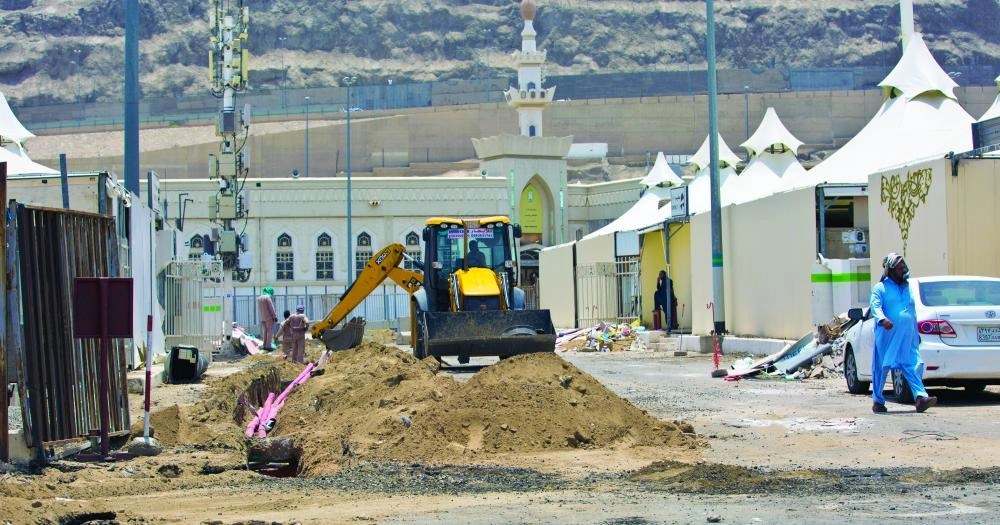 أعمال حفريات في الطرقات 
(رصد وتصوير: أنس الحارثي)