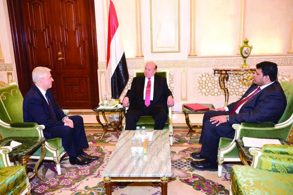 






.. ويلتقي السفير الروسي لدى اليمن بالرياض       (سبأ نت)