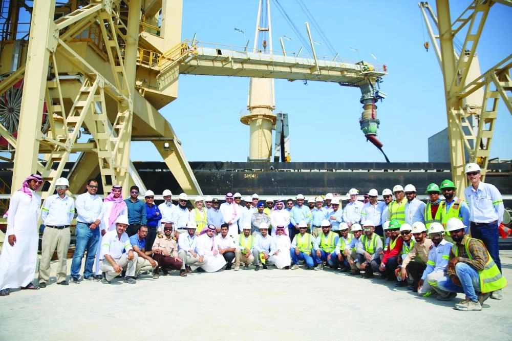 






فريق العمل                                                         (مكة)