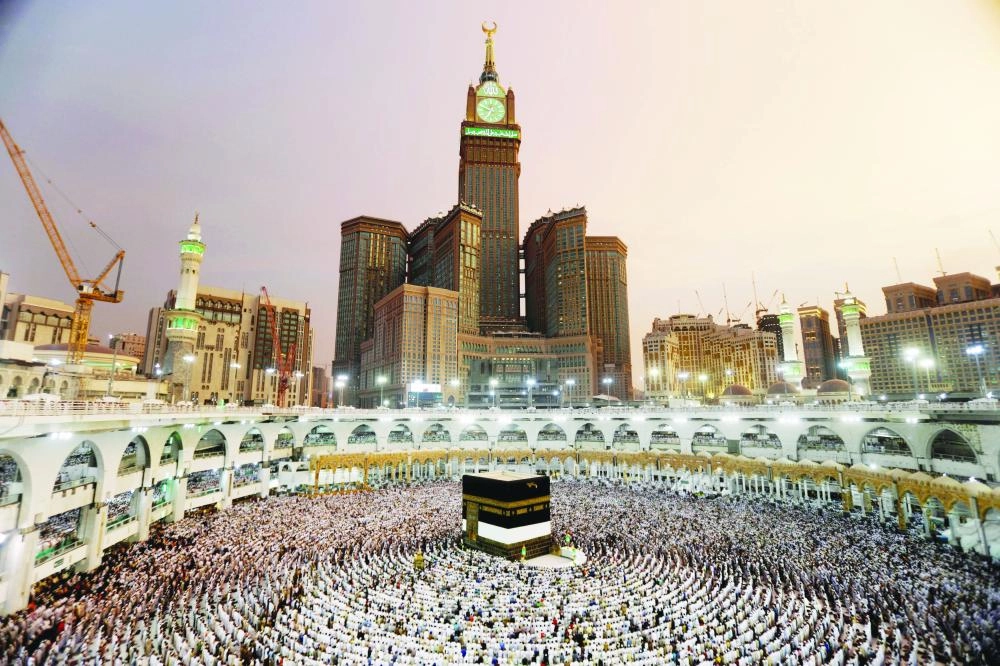 






وقف الملك عبدالعزيز الذي يضم العديد من الفنادق                                    (رويترز)