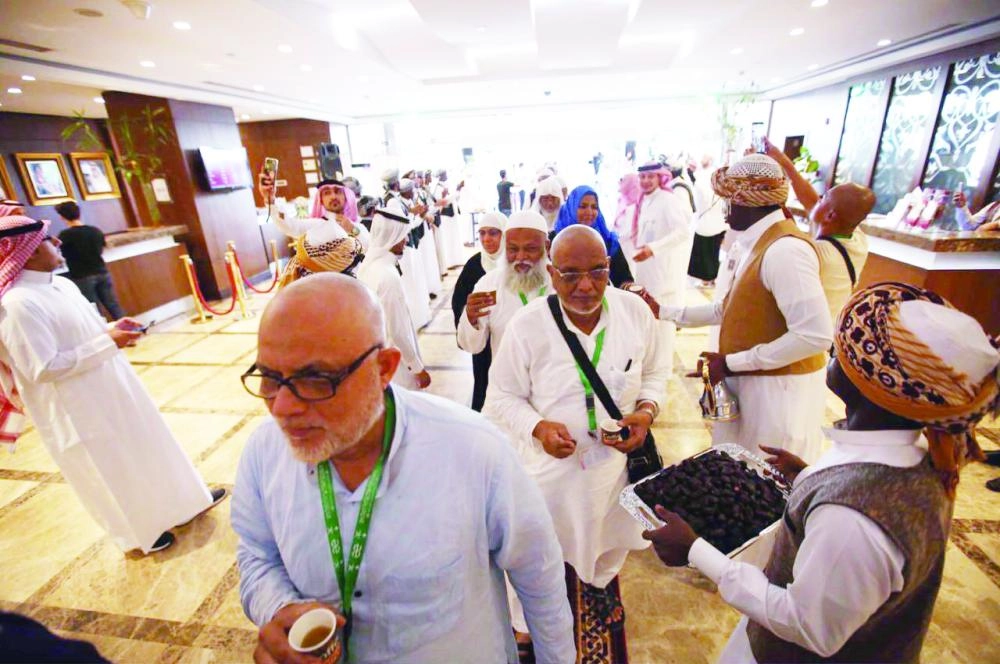 






ضيوف خادم الحرمين خلال مغادرتهم إلى المدينة                             (مكة)