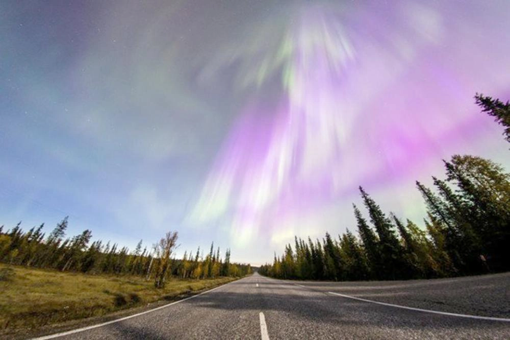 الشفق كما ظهر في شمال فنلندا  (رويترز)