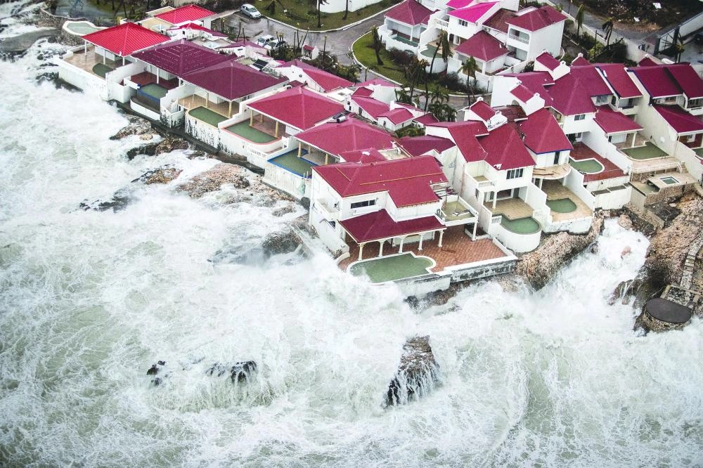 من آثار إرما في الكاريبي (رويترز)
