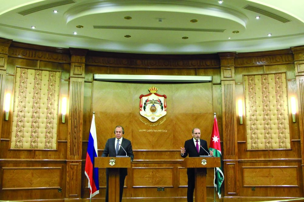 






لافروف والصفدي في مؤتمر صحفي مشترك في عمان أمس                                                                                               (إ ب أ)