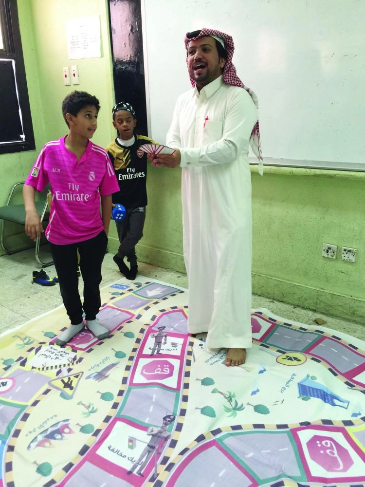 من أنشطة برنامج السلامة المرورية بمكتب شرق الدمام  (التعليم)