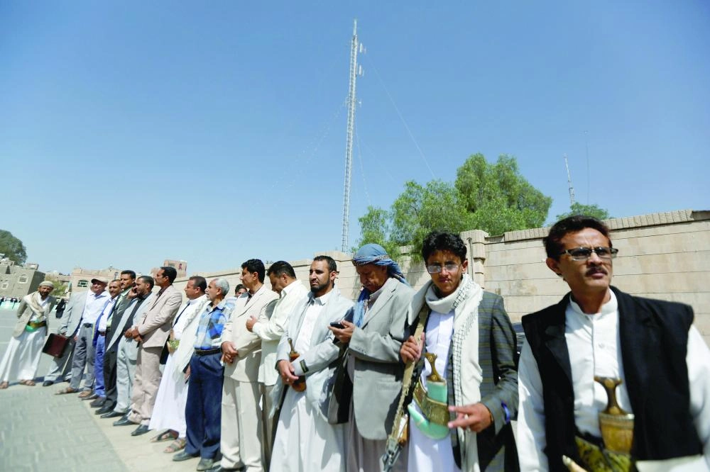 






وقفة احتجاجية لمعلمي المدارس الموالين للحوثيين يطالبون بدفع رواتبهم المتأخرة                                    (رويترز)