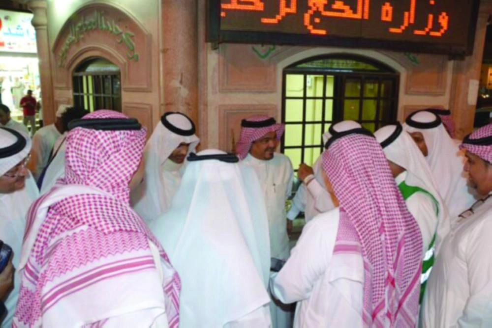 وزير الحج والعمرة يقف على مراكز خدمات الحجاج والمعتمرين بمكة المكرمة