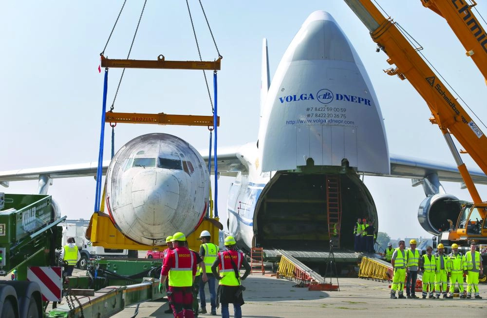The former Lufthansa airplane "Landshut" is placed on a low-bed truck by a crane at the airport in Friedrichshafen, Germany, 23 September 2017. The airplane, which was kidnapped by terrorists in 1977 was brought to Germany from Brazil. It will be exhibited at the Dornier Museum in Friedrichshafen. Photo: Karl-Josef Hildenbrand/dpa