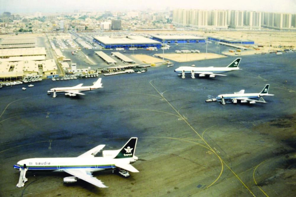 الملك-عبدالعيز-الطيران-المدني-اول-طائرة-6