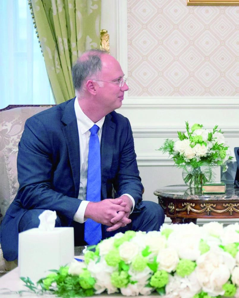  كيريل دميترييف 1