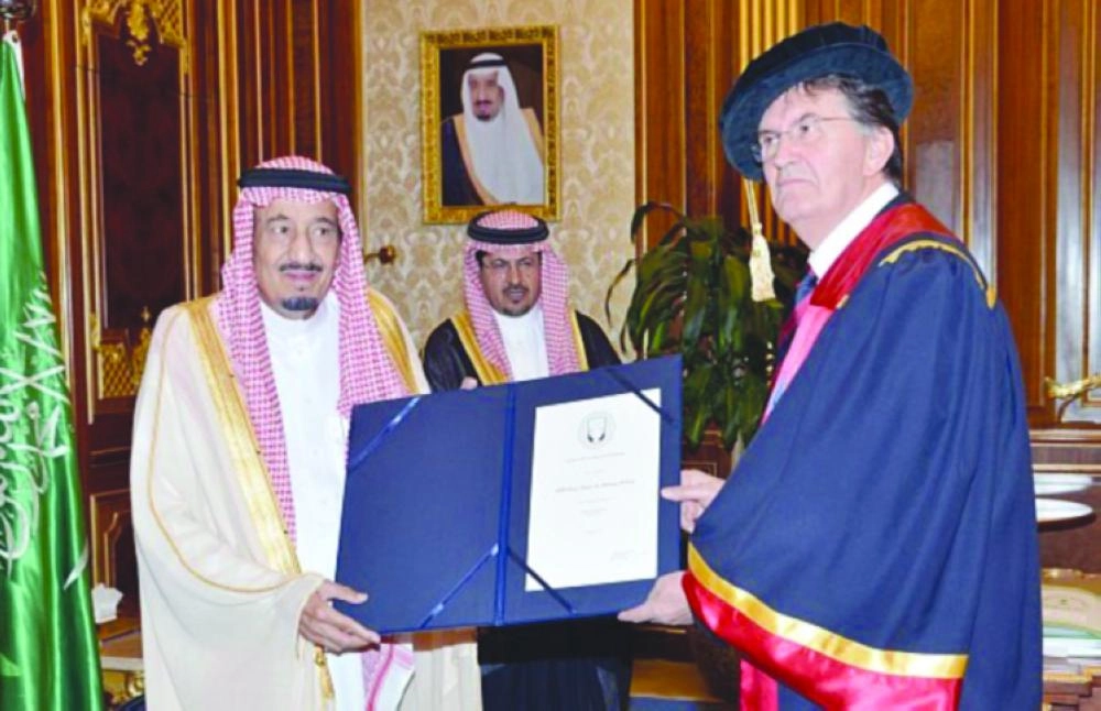 يتسلم الدكتوراة الفخرية من جامعة سراييفو