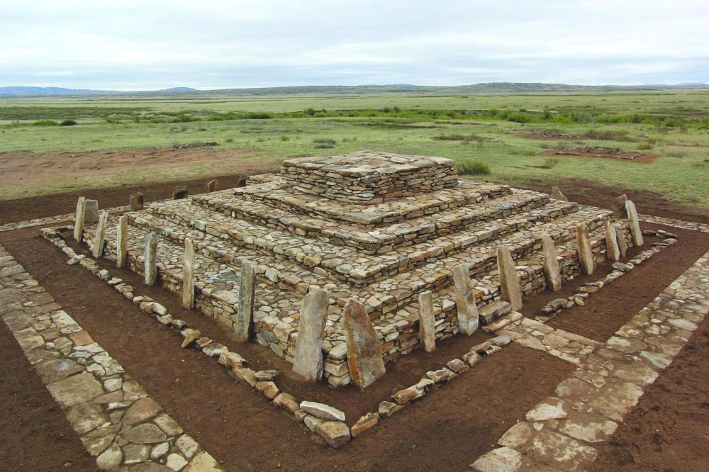 






الهرم بعد اكتماله               (Kazinform)