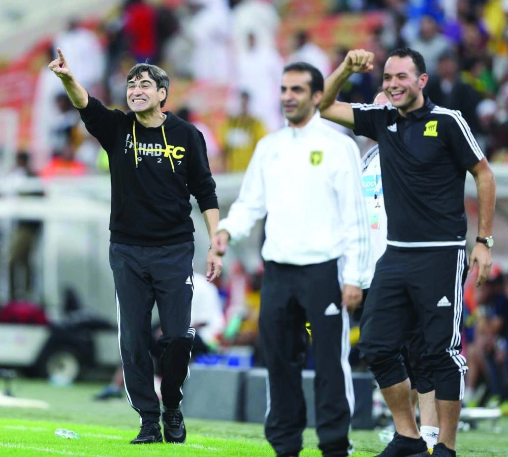 بيتوركا بدا سعيدا