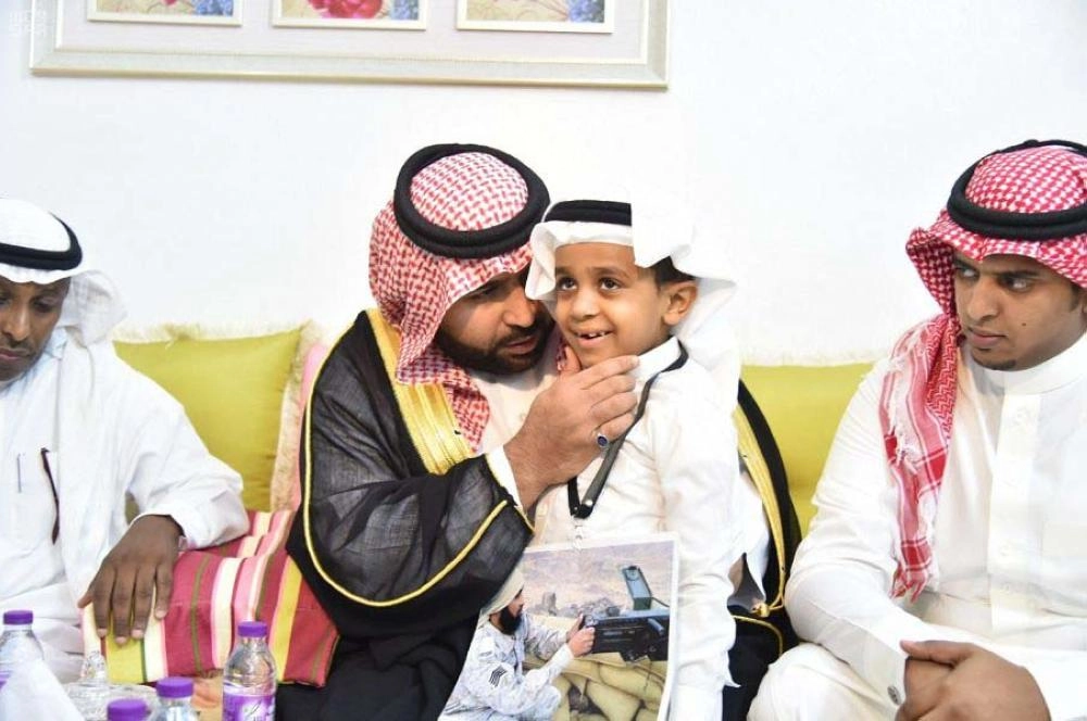 






نائب أمير جازان ينقل تعازي القيادة لذوي الشهيد خليل