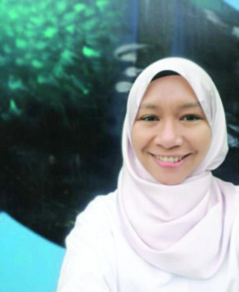 الفنانة هيزل زكريا