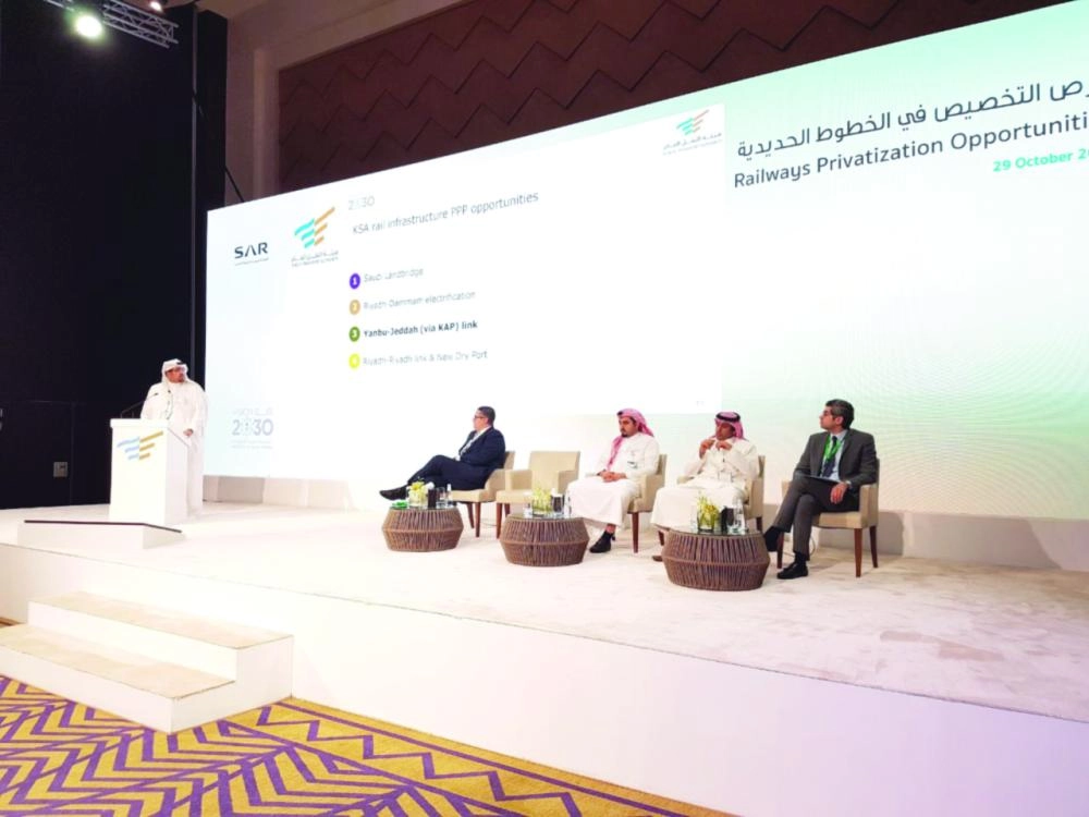 






من ورشة فرص التخصيص في الخطوط الحديدية أمس بالرياض                      (مكة)