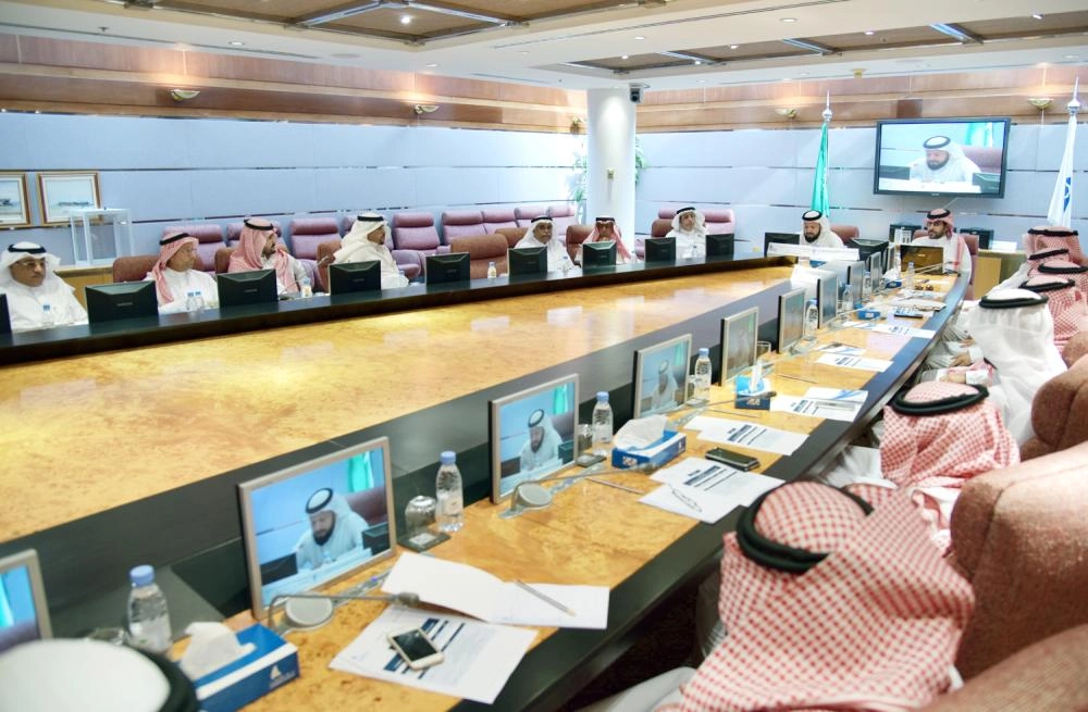 حضور اللقاء في غرفة الشرقية أمس (مكة)